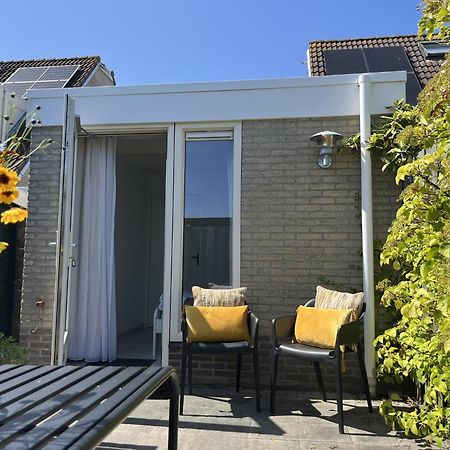 Fijne Vakantiewoning In Domburg Op Loopafstand Strand En Centrum Met Parkeerplaats Luaran gambar